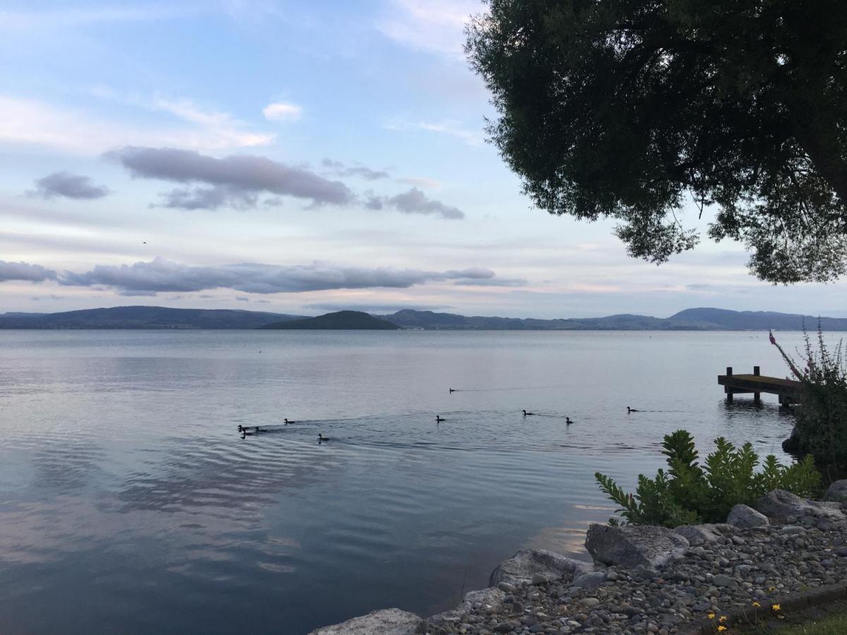 Tranquility Lakefront Rotorua Exterior foto